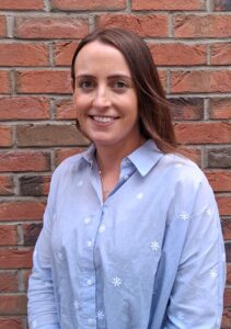 Laura Gibbons Headshot